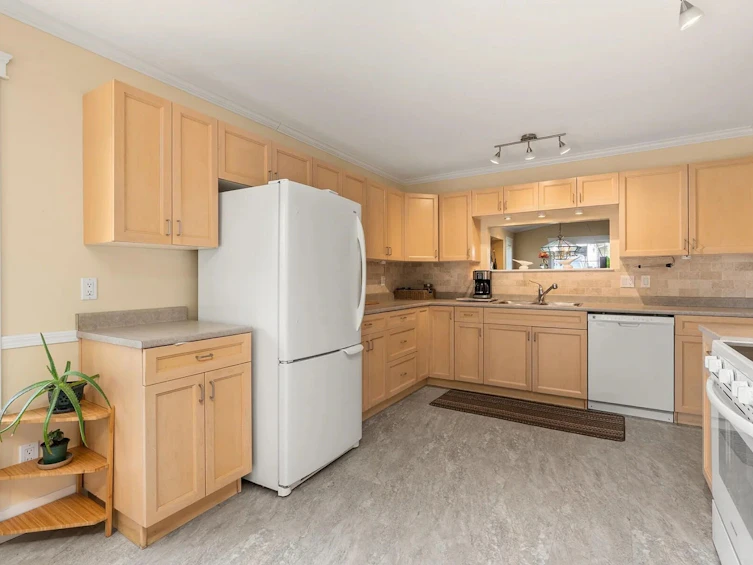 5722 Emily Way, Sechelt, BC, V7Z 0N5 - 15