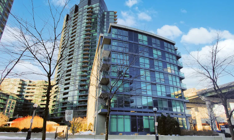 537-231 Fort York Boulevard