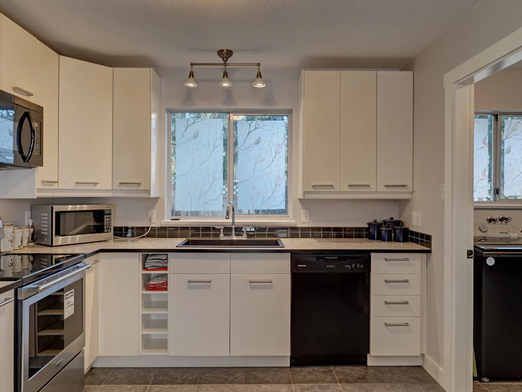 6557 Bjorn Place, Sechelt, BC, V7Z 0T4 - 17