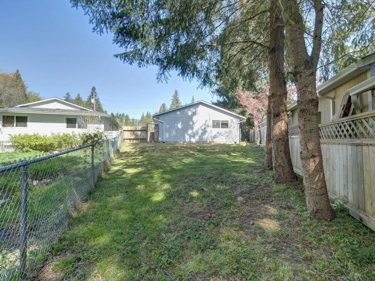 6557 Bjorn Place, Sechelt, BC, V7Z 0T4 - 37