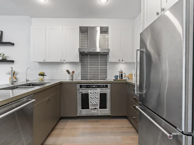 416-3399 Noel Drive - 4