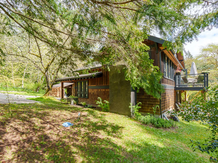 1531 Lockyer Road, Roberts Creek, BC, V0N 2W1 - 6