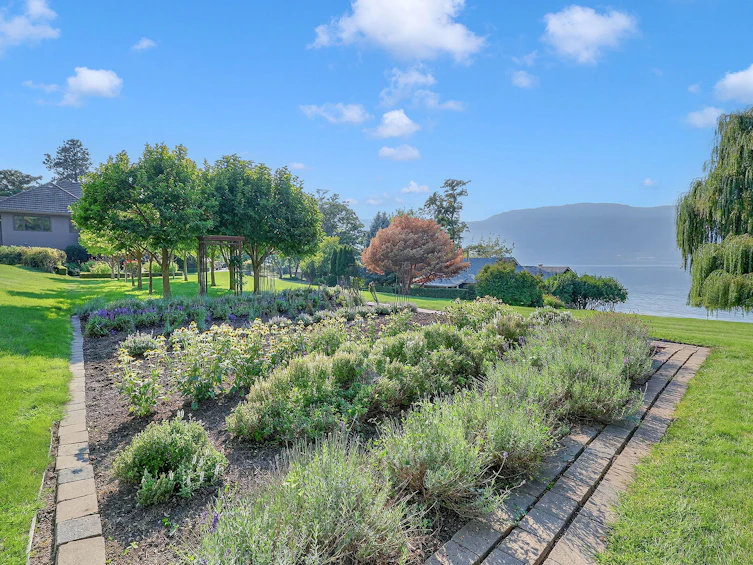 12056 W Okanagan Centre Road, Lake Country, BC, V4V 2H5 - 60