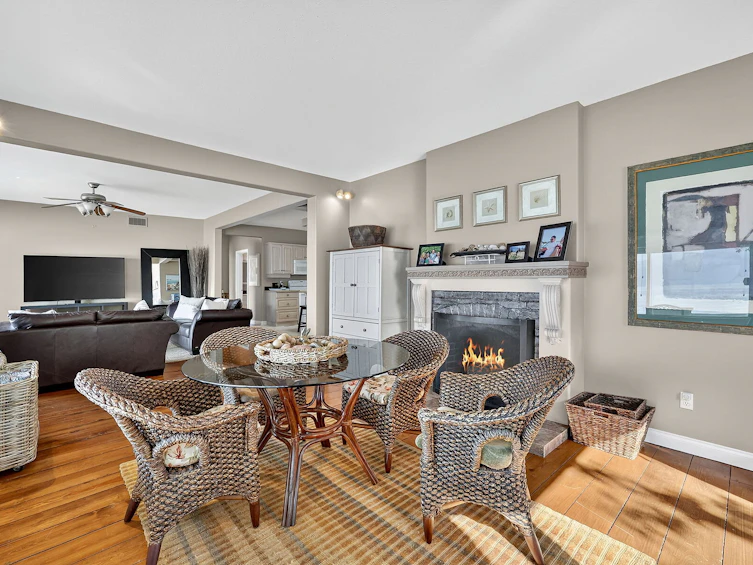 12056 W Okanagan Centre Road, Lake Country, BC, V4V 2H5 - 44