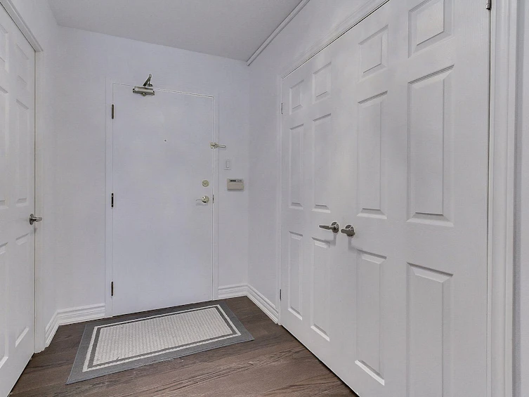 301-40 Harding Boulevard W, Richmond Hill, ON, L4C 9S5 - 4