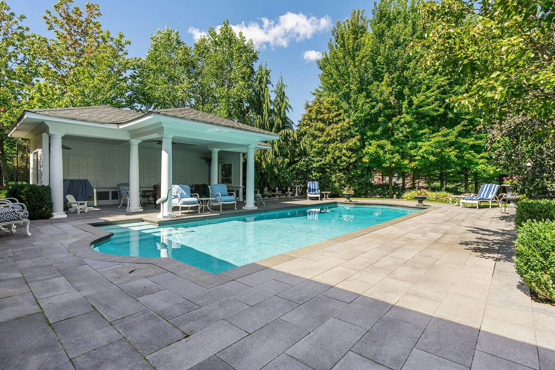 8 Swansdown Drive, Toronto, ON, M2L 2N1 - 40