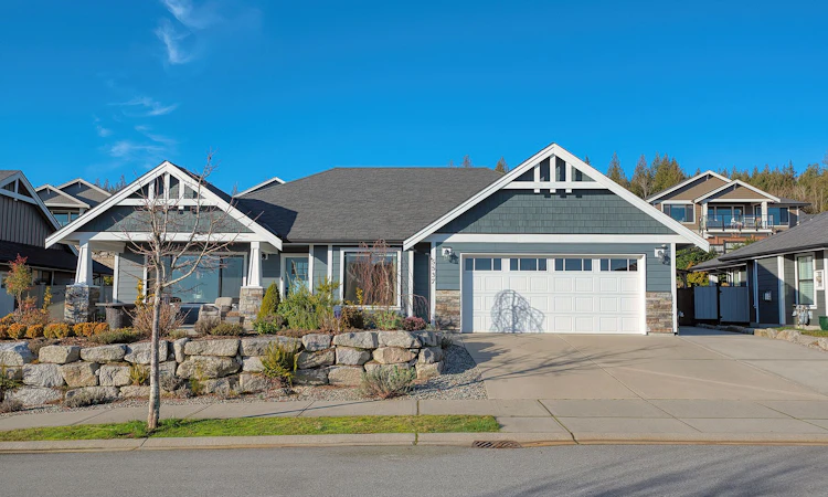 5537 Peregrine Crescent