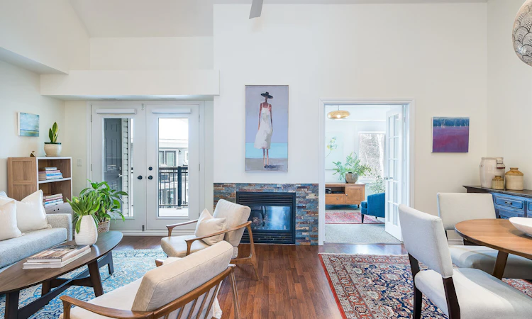 302-6 Brandy Lane