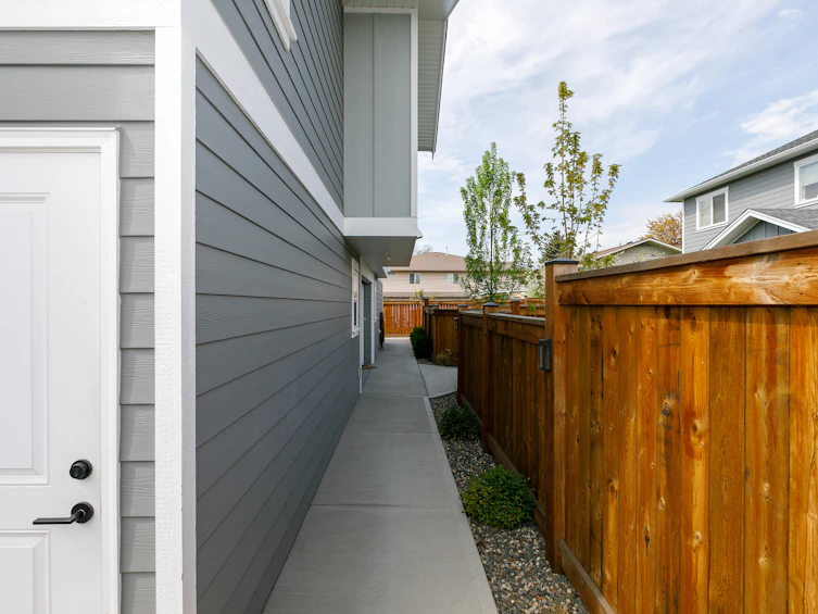 865 Patterson Avenue, Kelowna, BC, V1Y 5C9 - 4