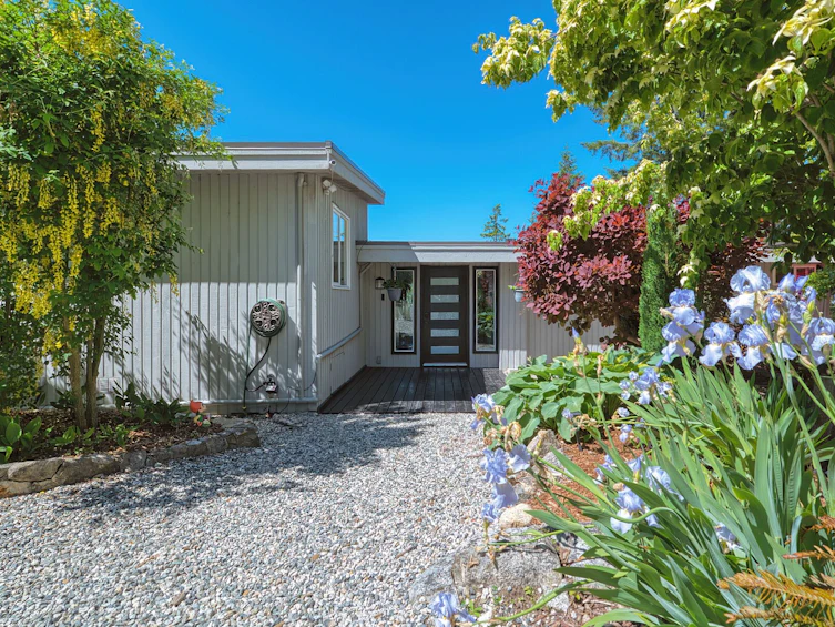 10993 Sunshine Coast 10991 Highway, Pender Harbour Egmont, BC, V7Z 1B8 - 5