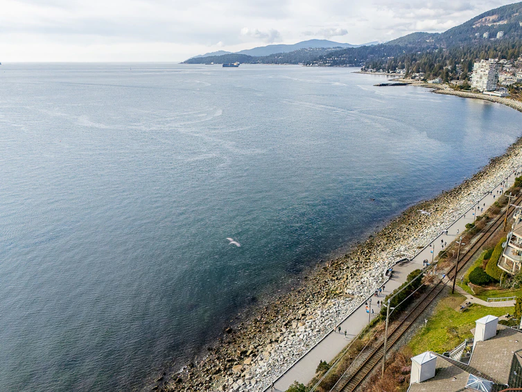 105-2135 Argyle Avenue, West Vancouver, BC, V7V 1A5 - 33