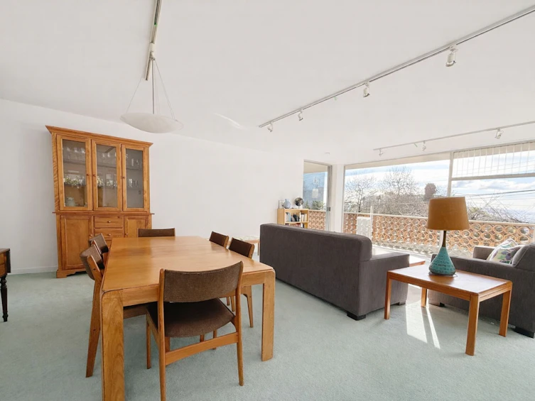 105-2135 Argyle Avenue, West Vancouver, BC, V7V 1A5 - 11