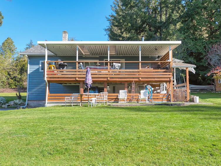 1106 A B Gladwin Trail Road, Roberts Creek, BC, V0N 2W4 - 2