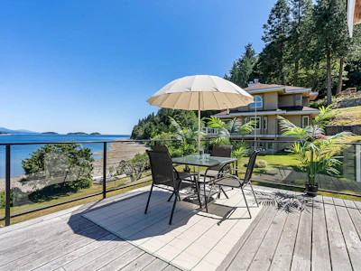 7653 Redrooffs Road - 2