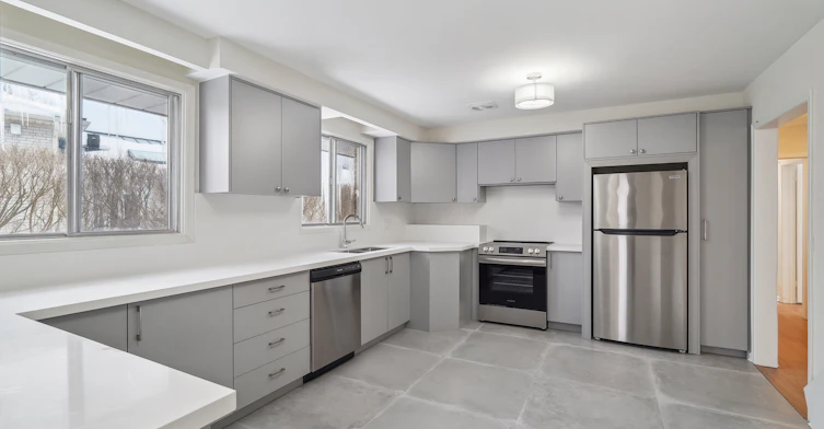 201 Fenn Avenue, Toronto, ON, M2P 1Y1 - 7