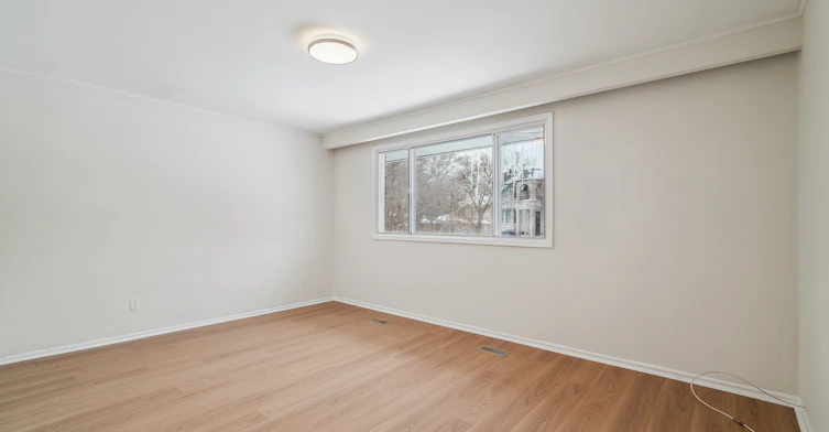 201 Fenn Avenue, Toronto, ON, M2P 1Y1 - 12