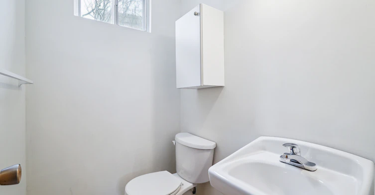 201 Fenn Avenue, Toronto, ON, M2P 1Y1 - 24