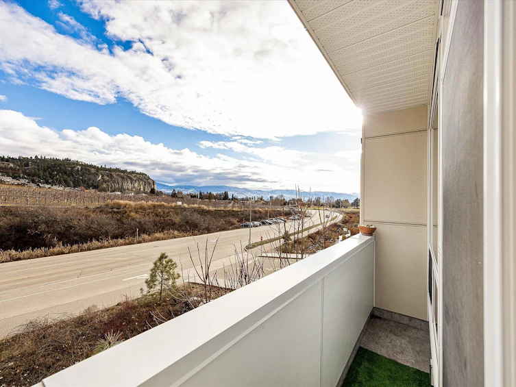 720 Valley 48 Road, Kelowna, BC, V1V 0E1 - 24