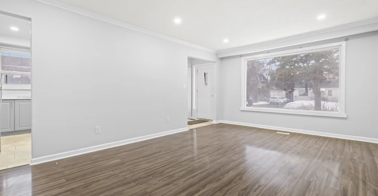 upper-957 Beechwood Avenue, Mississauga, ON, L5G 4E3 - 5