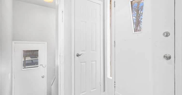 upper-957 Beechwood Avenue, Mississauga, ON, L5G 4E3 - 21