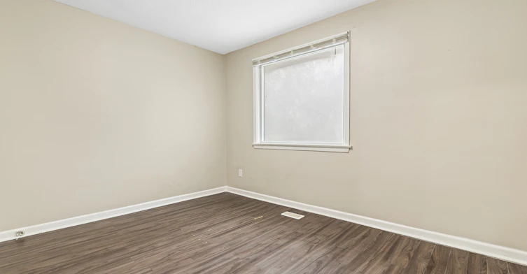 upper-957 Beechwood Avenue, Mississauga, ON, L5G 4E3 - 10