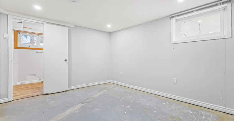 upper-957 Beechwood Avenue, Mississauga, ON, L5G 4E3 - 18