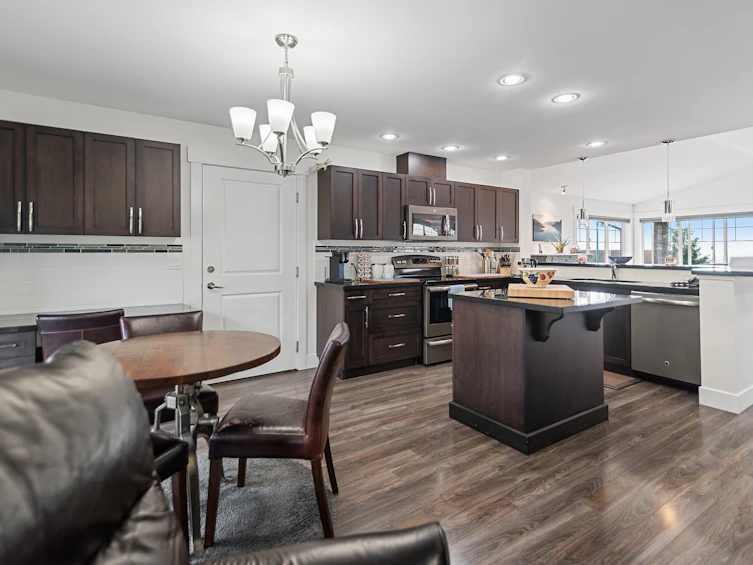 6252 Oracle Road, Sechelt, BC, V7Z 0N7 - 7