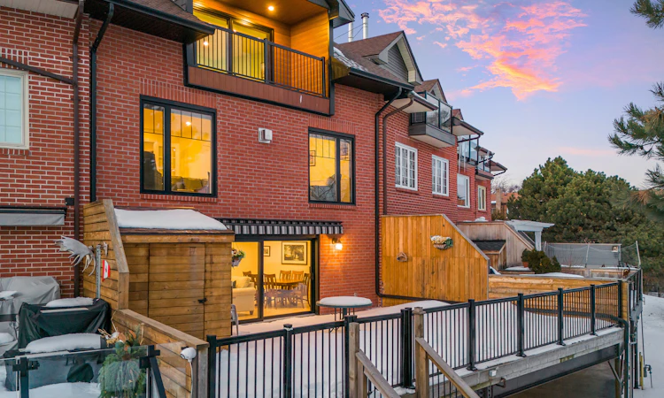 10 Southwind Terrace