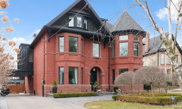 85 Glengrove Avenue W