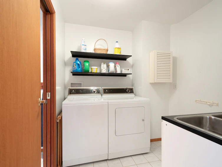1605 Lockehaven Road, North Vancouver, BC, V7G 2H3 - 35