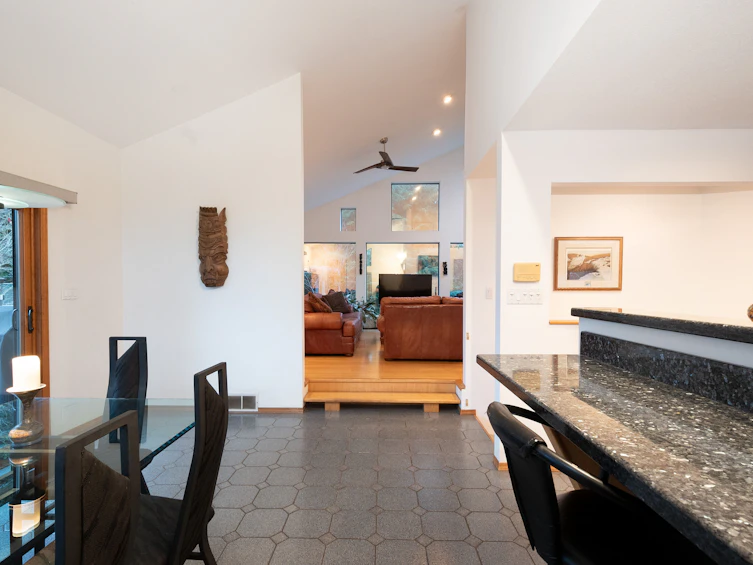 1605 Lockehaven Road, North Vancouver, BC, V7G 2H3 - 9