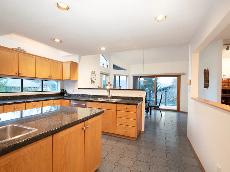 1605 Lockehaven Road, North Vancouver, BC, V7G 2H3 - 19