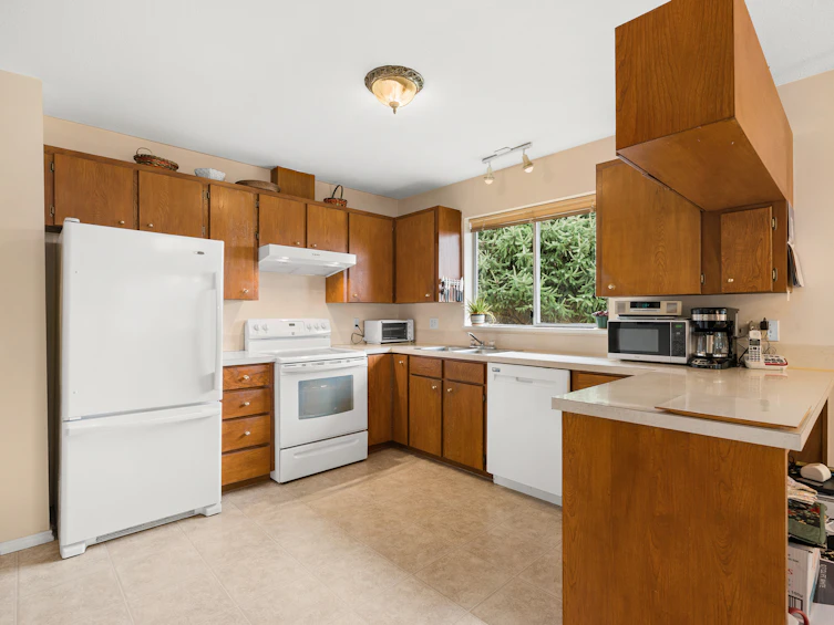 4967 Laurel Avenue, Sechelt, BC, V7Z 0B7 - 10