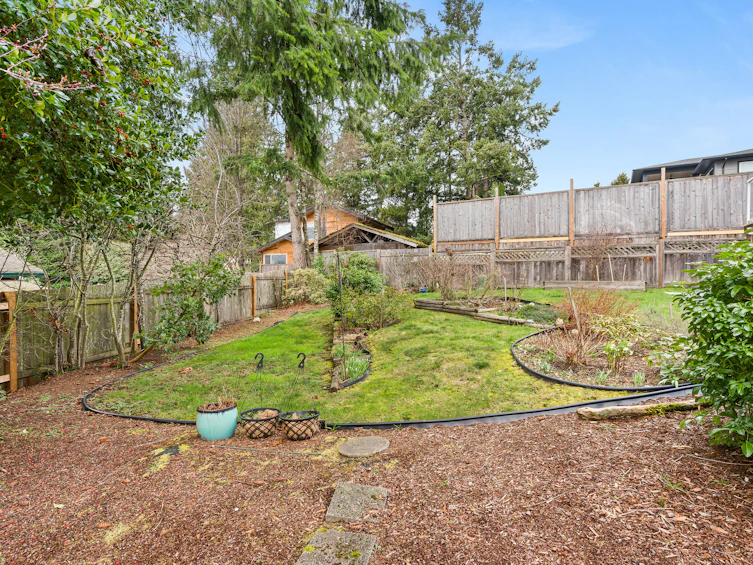 4967 Laurel Avenue, Sechelt, BC, V7Z 0B7 - 37