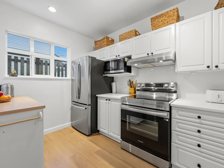 1-8581 Jellicoe Street, Vancouver, BC, V5S 4T5 - 9