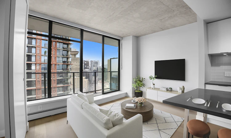 2808-108 W Cordova Street