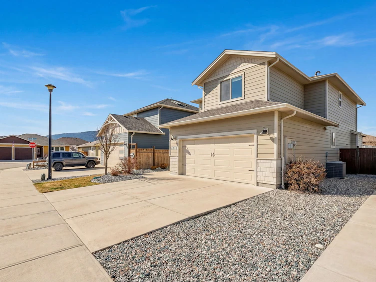 2312 Nordstrom Avenue, Armstrong, BC, V0E 1B8 - 2