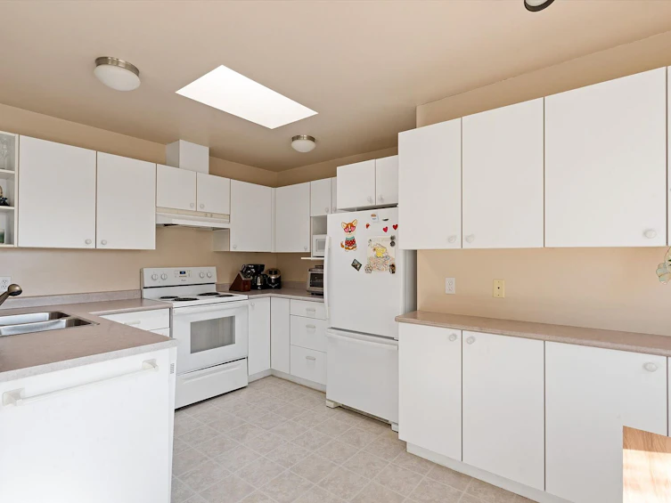 408-1025 Meares Street, Victoria, BC, V8V 3J7 - 11