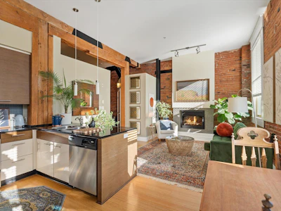 204-610 Johnson Street - 2