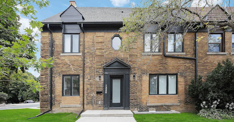 1340 B Avenue Rd, Toronto, ON, M5N 2H2