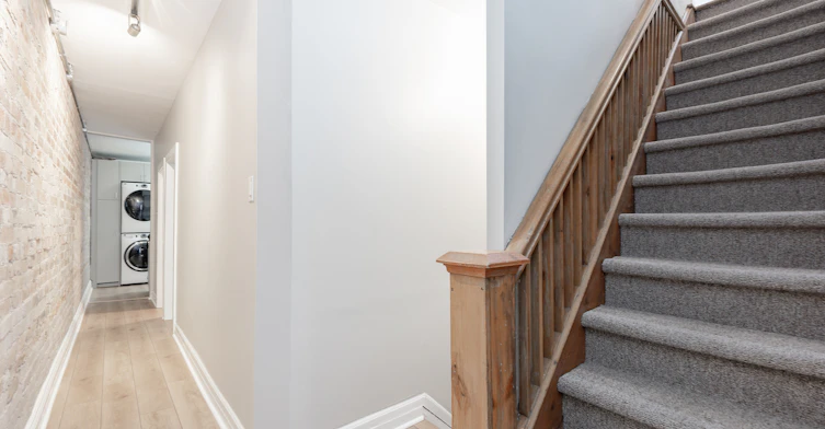 15 Indian Cres Upper Road, Toronto, ON, M6P 2E9 - 22