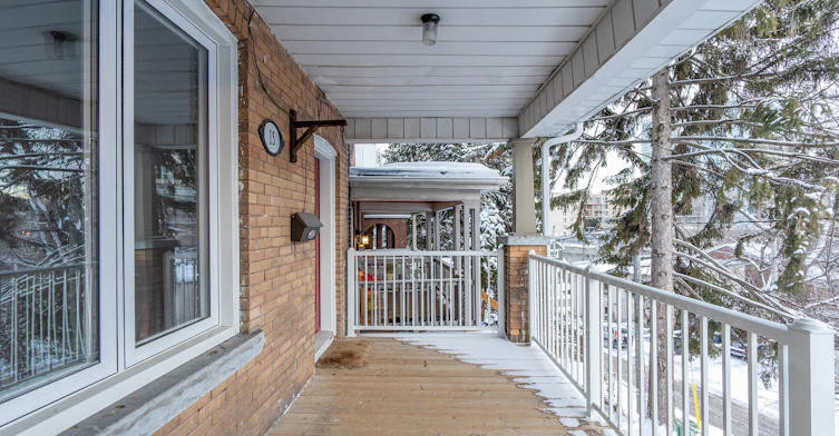 15 Indian Cres Upper Road, Toronto, ON, M6P 2E9 - 2