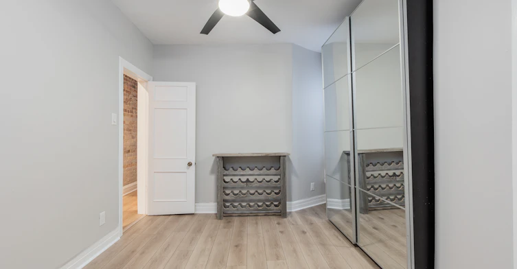 15 Indian Cres Upper Road, Toronto, ON, M6P 2E9 - 12