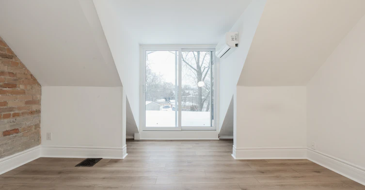 15 Indian Cres Upper Road, Toronto, ON, M6P 2E9 - 20