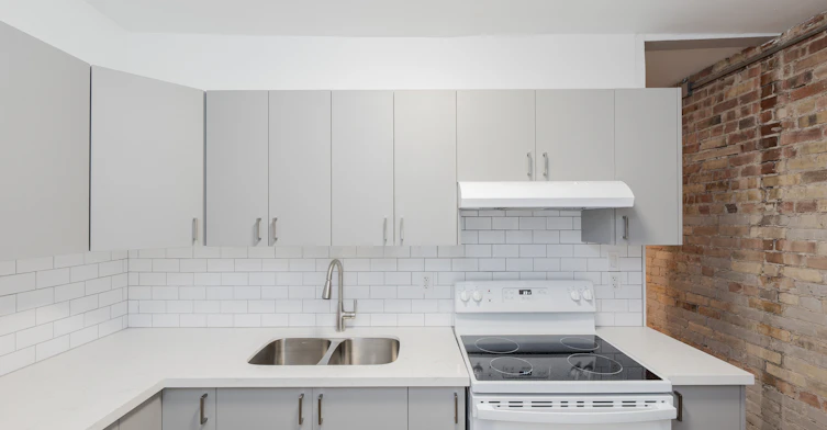 15 Indian Cres Upper Road, Toronto, ON, M6P 2E9 - 8