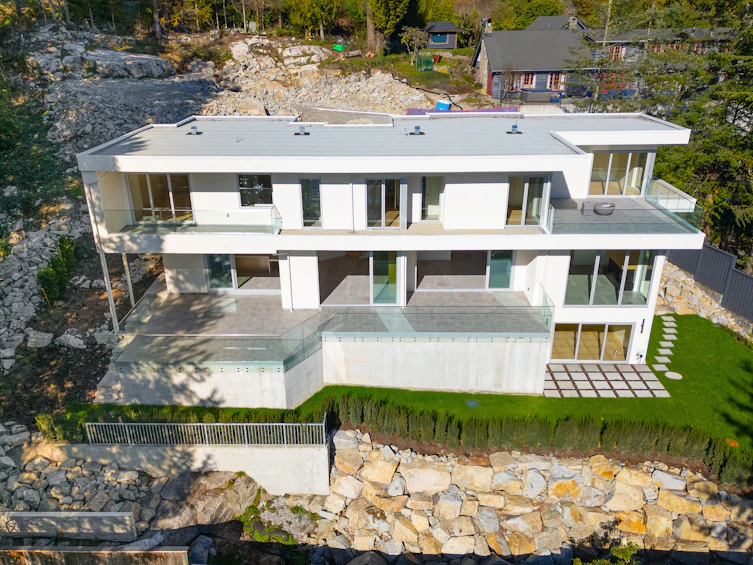 4437 North Piccadilly, West Vancouver, BC, V7W 1C8 - 43
