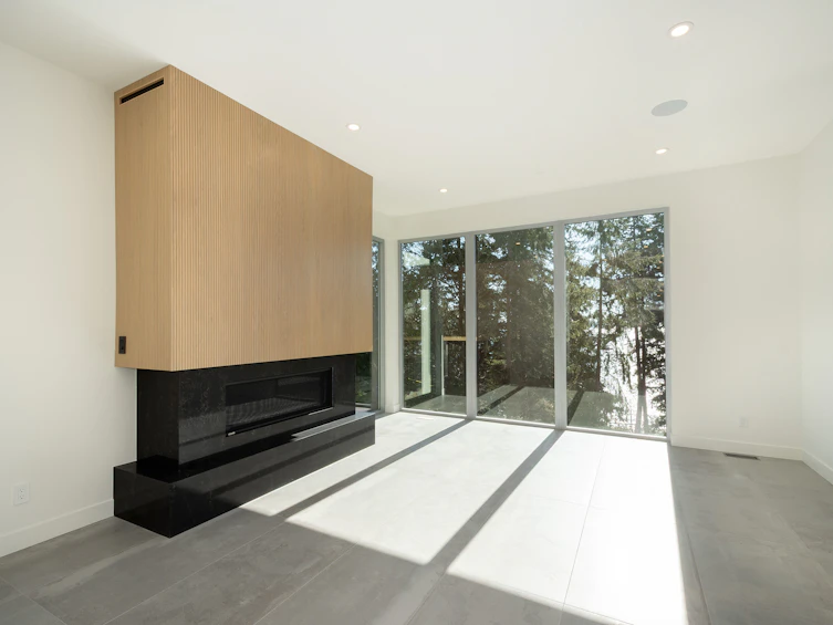 4437 North Piccadilly, West Vancouver, BC, V7W 1C8 - 4