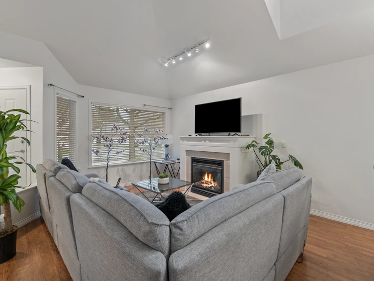 117-16995 64 Avenue, Surrey, BC, V3S 0V9 - 4