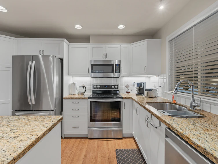 117-16995 64 Avenue, Surrey, BC, V3S 0V9 - 9