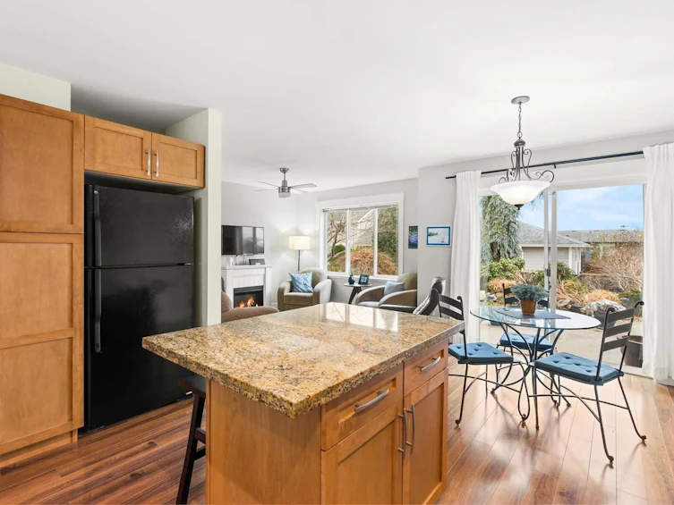 6231 Kevins Road, Sechelt, BC, V7Z 0V2 - 12
